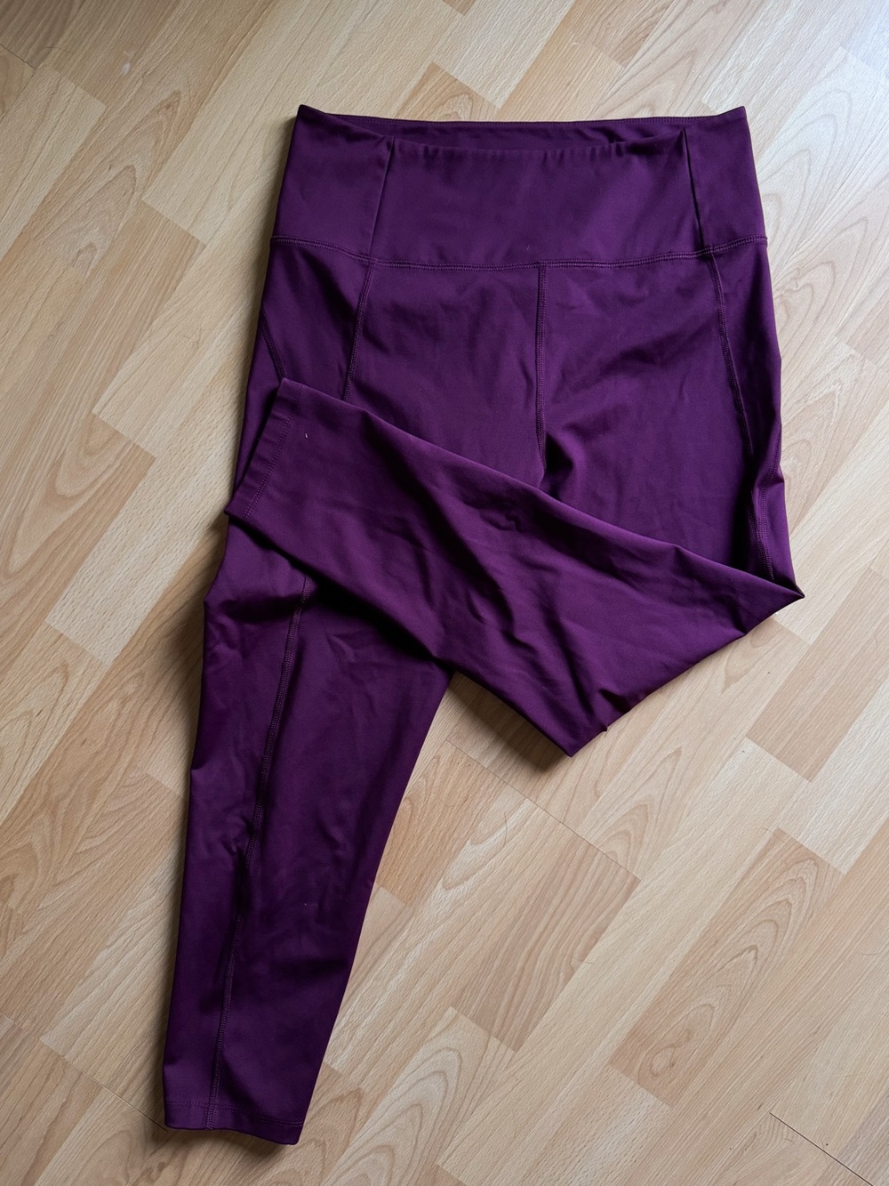 Girlfriend Collective Leggings in Plum